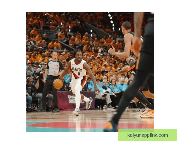 霍勒迪创开拓者队史纪录 12助攻0失误成最年长达成者