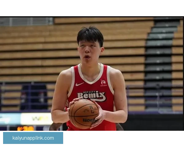 背靠背砍下14分11篮板瀚森持续爆发主帅盛赞其每日进步潜力无限